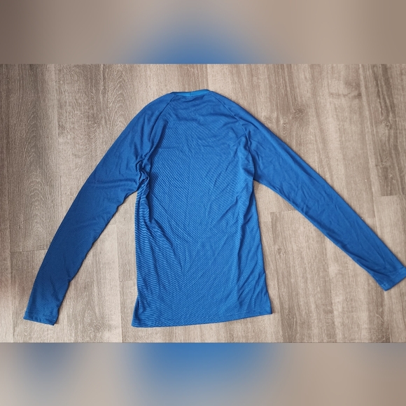 Patagonia Shirt Mens Blue Lightweight Long Sleeve Crewneck XSMALL - Picture 3 of 3